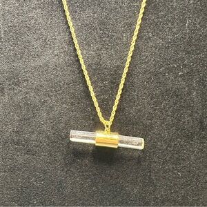 Necklace with horizontal pendant‎